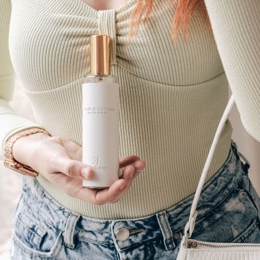 Vanilla and coconut white leather feel room spray