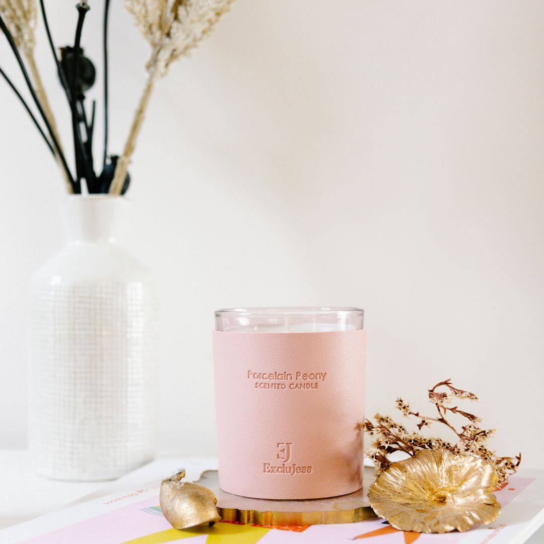 Pink leather porcelain peony candle
