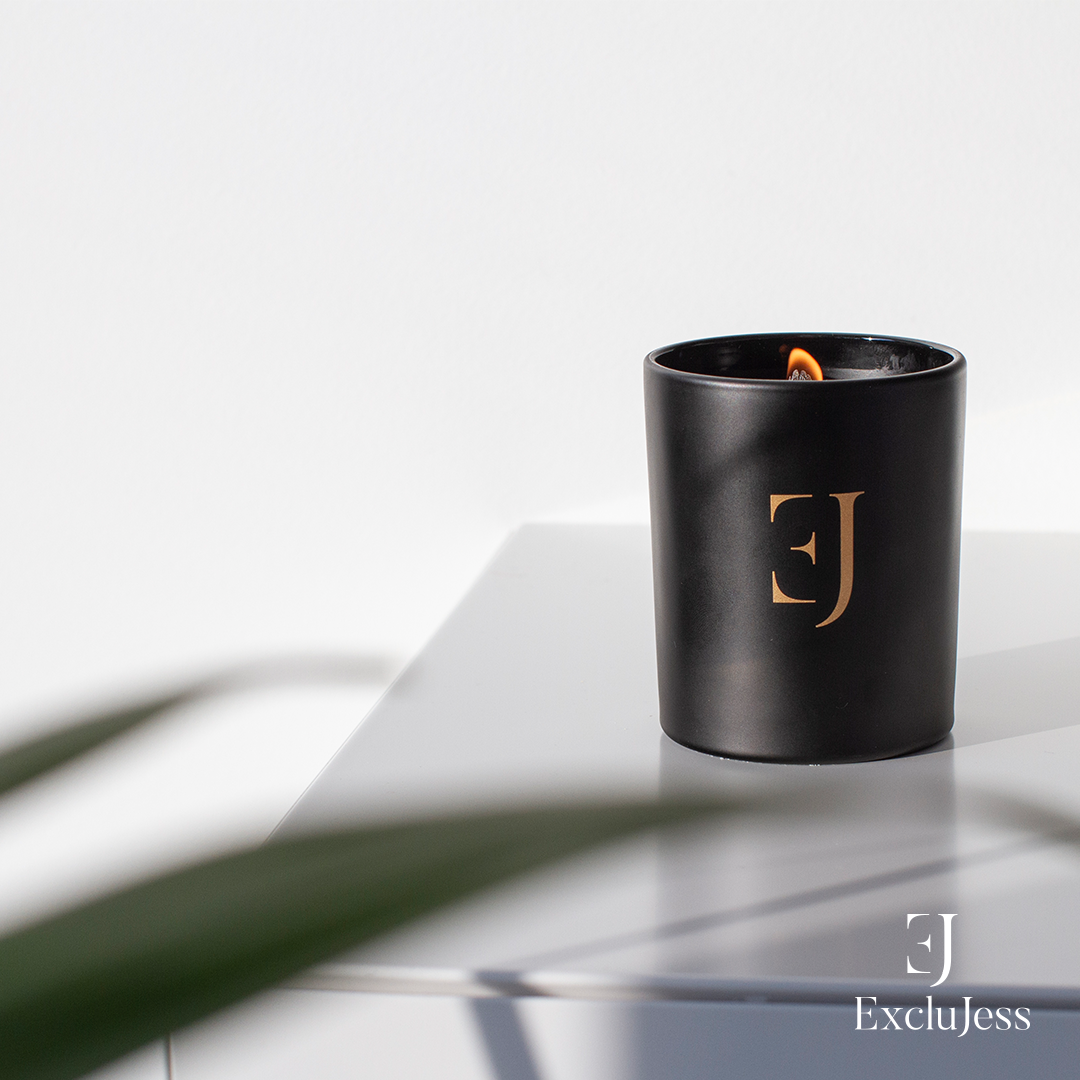 Black luxury scented candle with crystals and unique chain