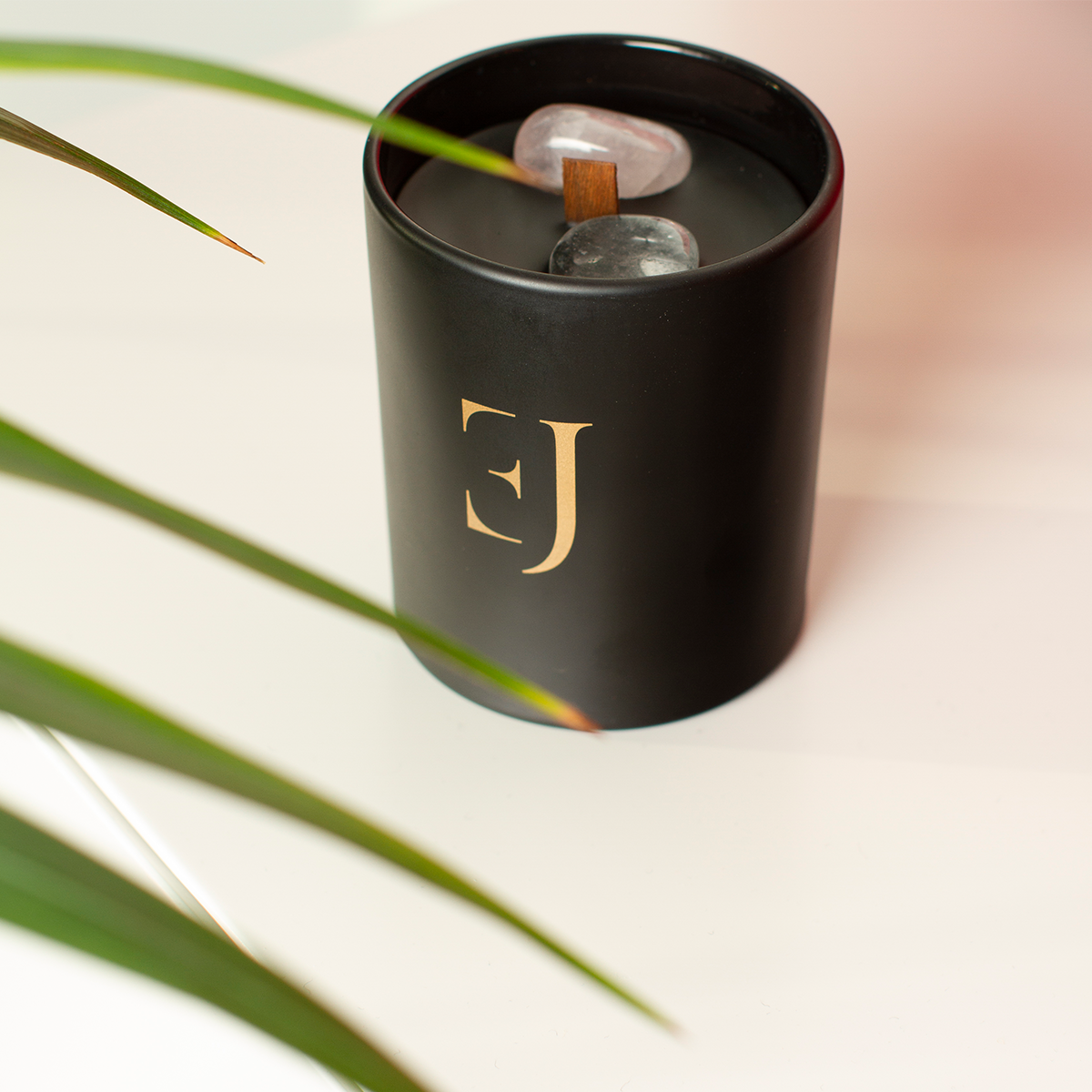 Black luxury scented candle with crystals and unique chain